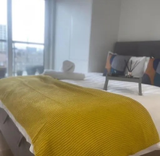 Luxury 2Bed 2Bath City View Flat