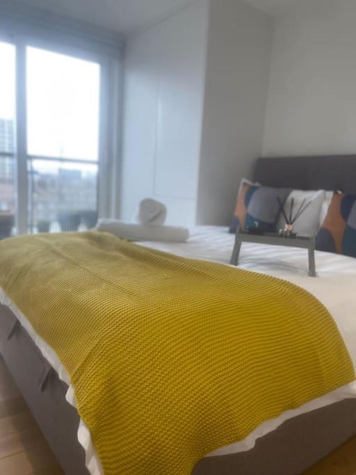 Luxury 2bed 2bath View Flat * London