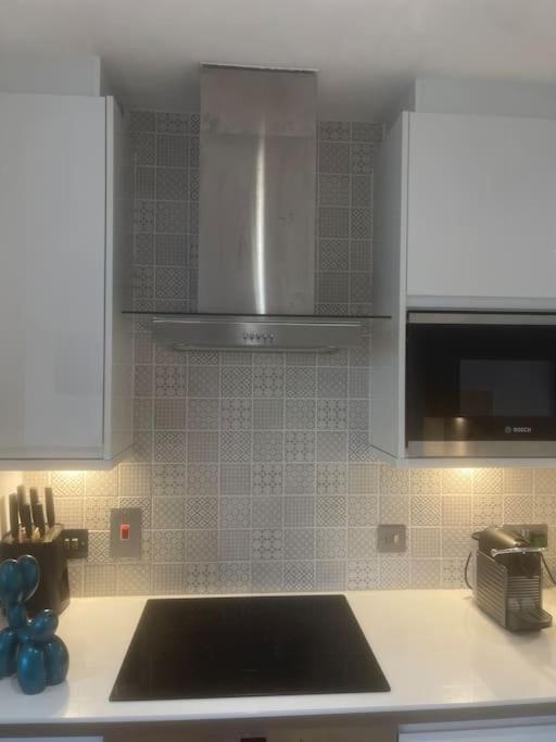 Apartment Luxury 2bed 2bath View Flat *