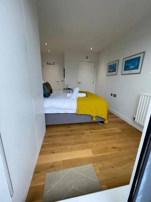 Luxury 2bed 2bath View Flat Apartment London