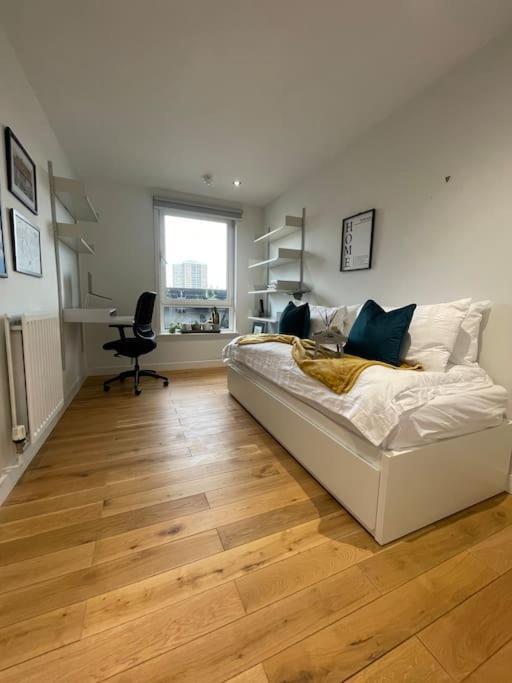 Luxury 2bed 2bath View Flat London