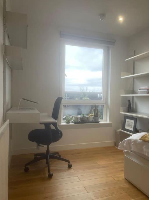 Luxury 2bed 2bath View Flat * London